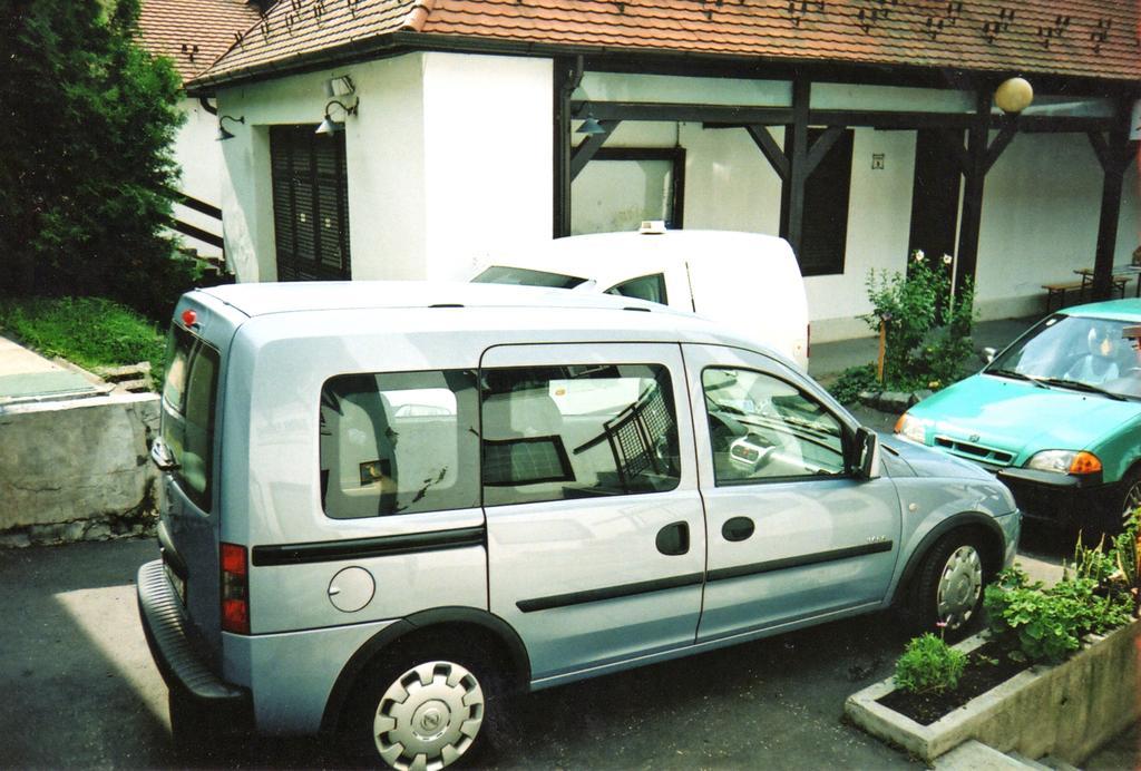 Barokk Vendeghaz Hotel Eger Buitenkant foto