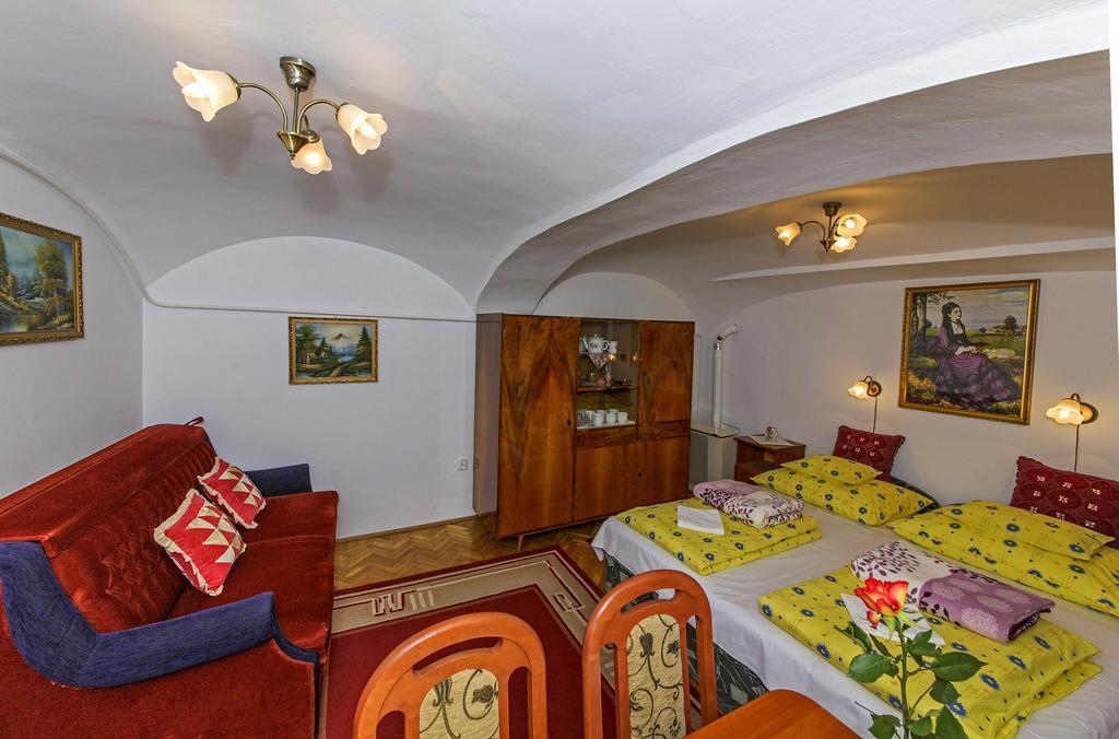 Barokk Vendeghaz Hotel Eger Kamer foto