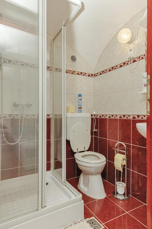 Barokk Vendeghaz Hotel Eger Buitenkant foto