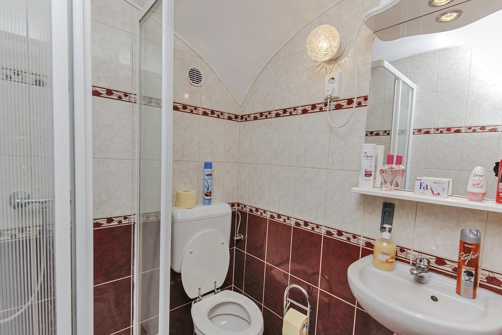 Barokk Vendeghaz Hotel Eger Buitenkant foto