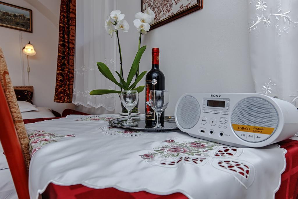 Barokk Vendeghaz Hotel Eger Buitenkant foto