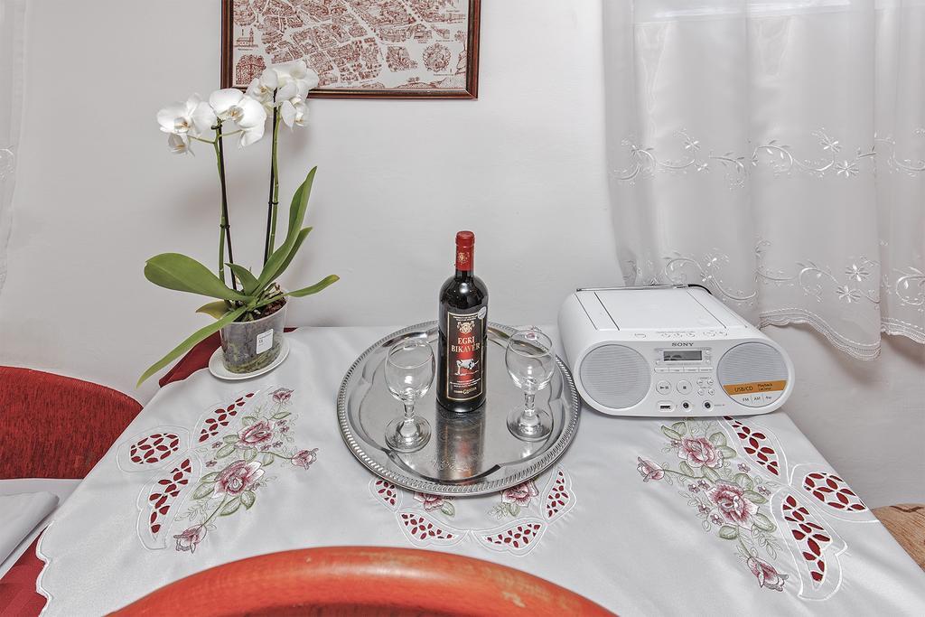 Barokk Vendeghaz Hotel Eger Buitenkant foto